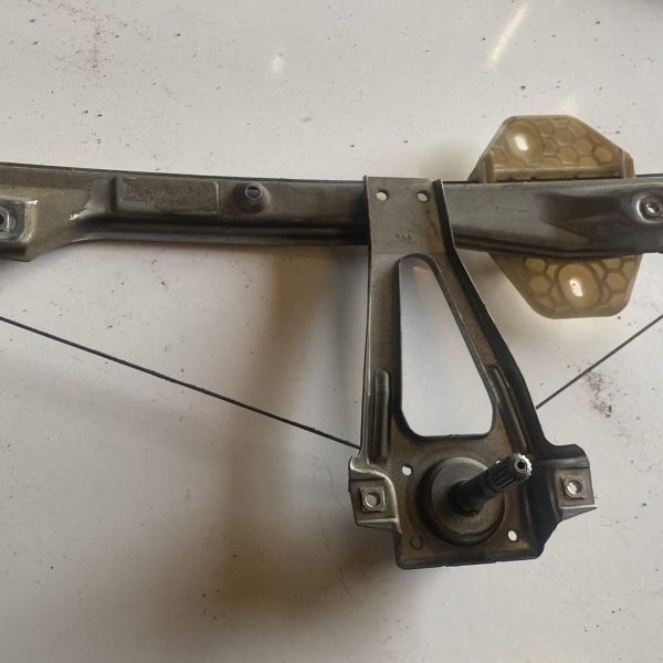 renault clıo 2  symbol orjinal sol arka cam krikosu