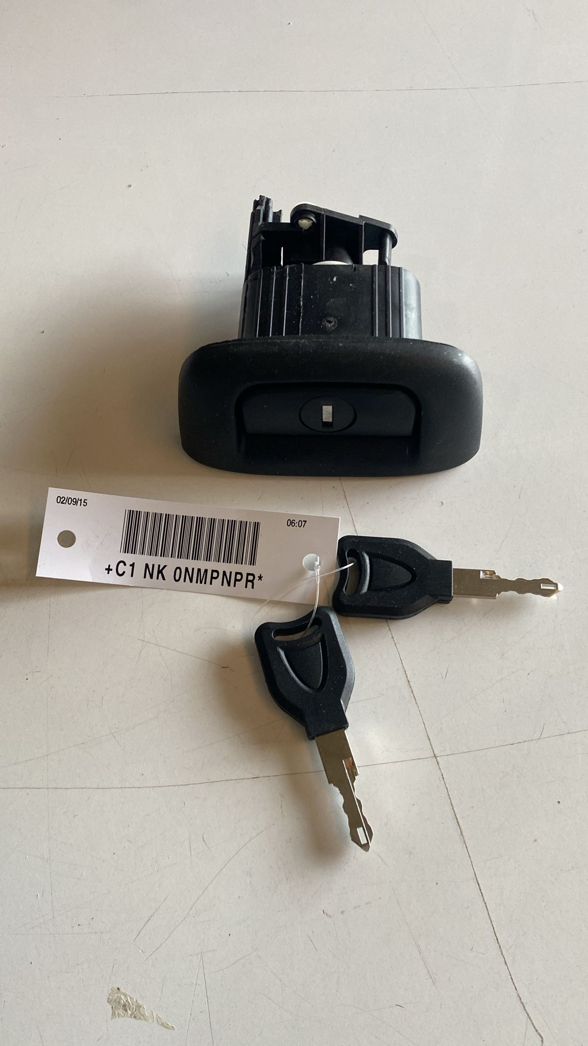 clıo 2bagaj klidi renault clıo 2 symbol sıfır orjinal bagaj kilidi - Görsel 1