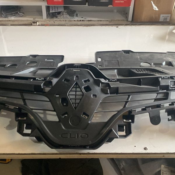 renault clıo 4 orjinal sıfır 2012 ön panjur