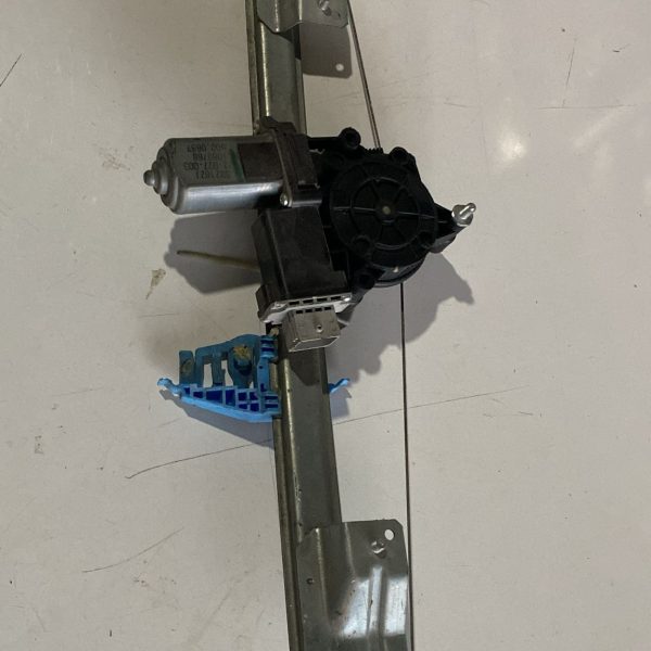 fiat doblo ojinal sağ ön cam krikosu