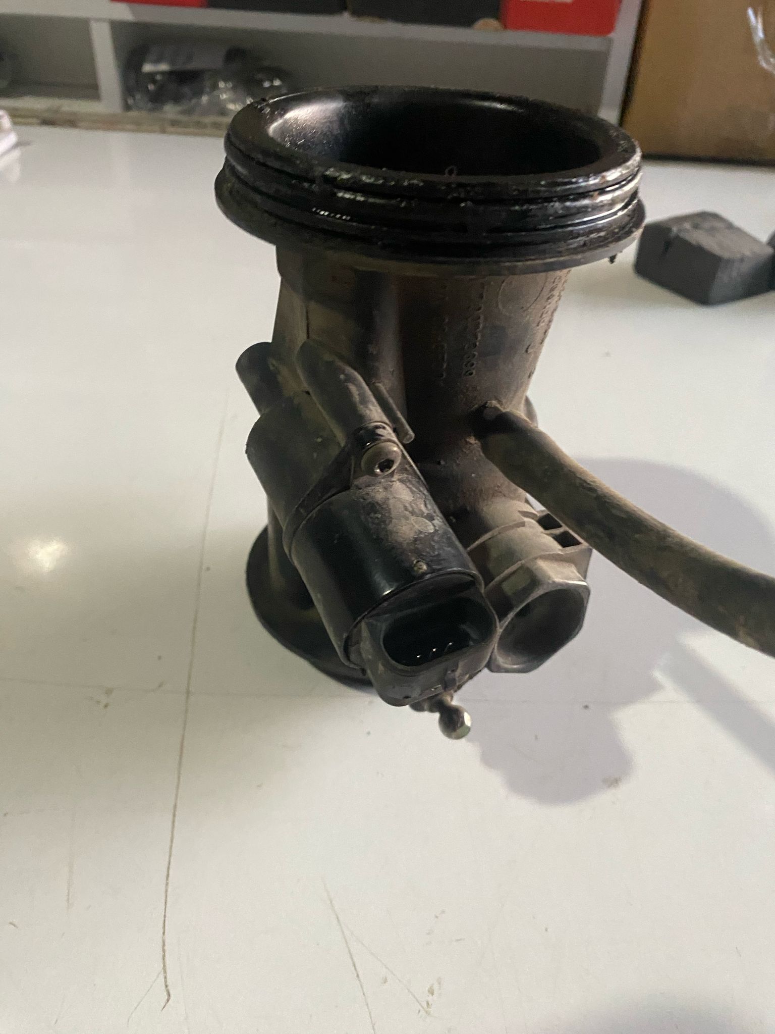 gaz kelebek renault clıo 2 symbol 1.4 orjinal gaz kelbeği - Görsel 1