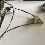 renault latitude orjinal sağ ön cam krikosu