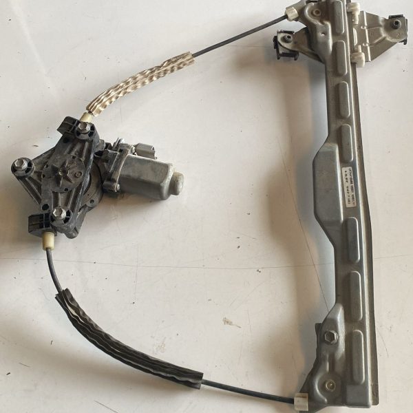 peugeot 301 orjinal sağ ön cam krikosu ve motoru