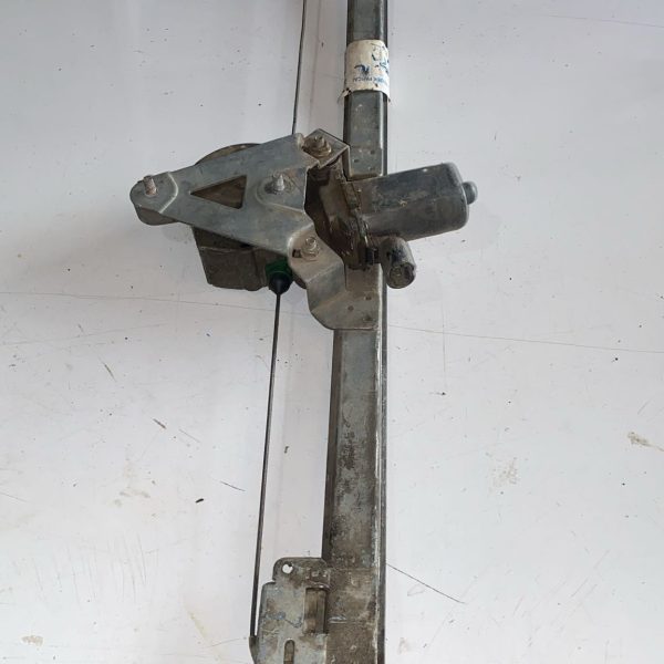 renault trafic 2 orjinal sağ ön cam krikosu ve motoru