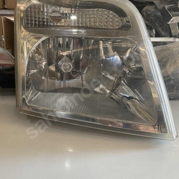 ford connect 2003 üzeri orjınal sağ ön far