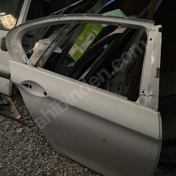 bmw 5 serisi f10 orjinal sağ arka kapı