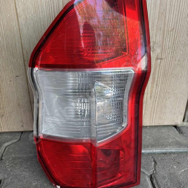 ford tourneo courier orjınal sağ arka dış stop