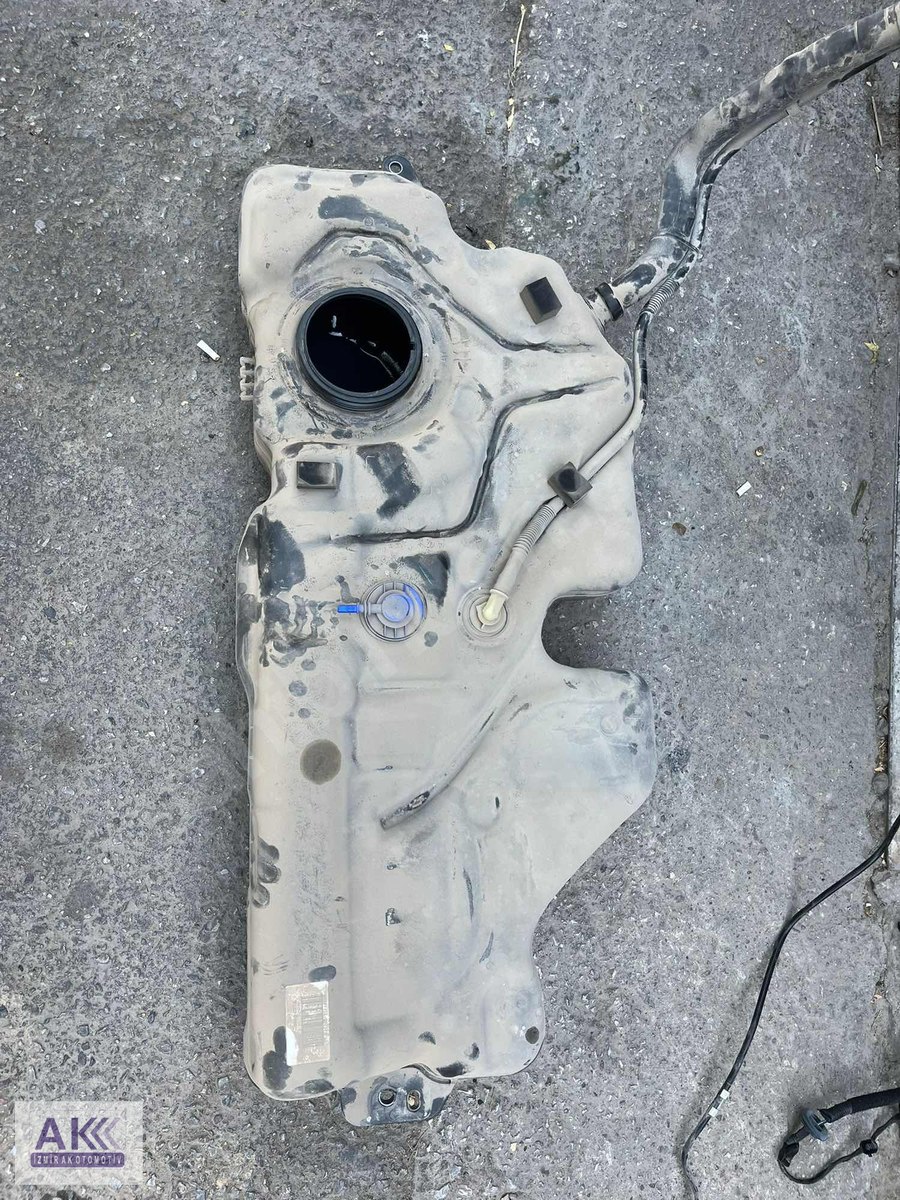 x16_1265232354di6 renault clıo 5 orjınal yakıt deposu hatasız - Görsel 1