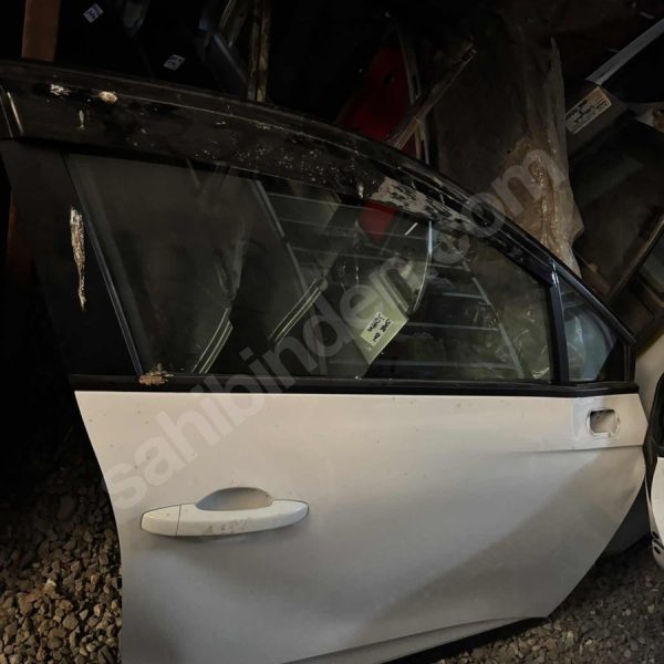 renault clıo 5 orjınal sağ ön kapı dolu