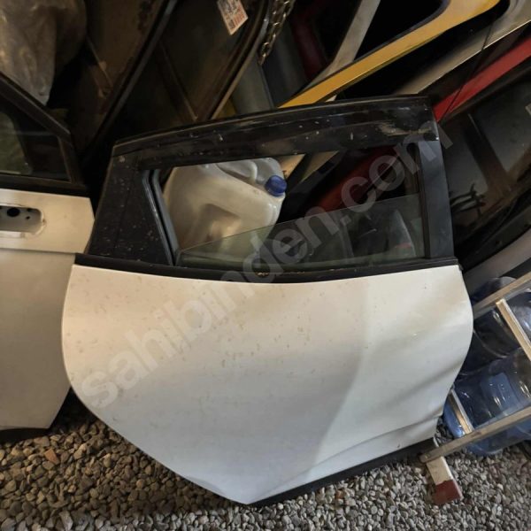 renault clıo 5 orjınal sağ arka kapı dolu