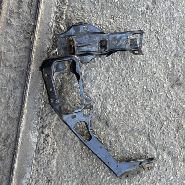 bmw 1 serisi f40 sol far yuva sacı sıfır orjinal