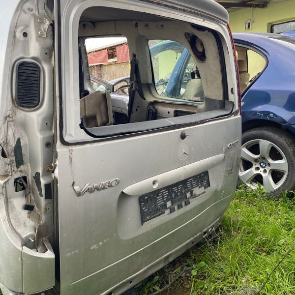 Mercedes Vaneo bagaj kapağı orjınal hatasız
